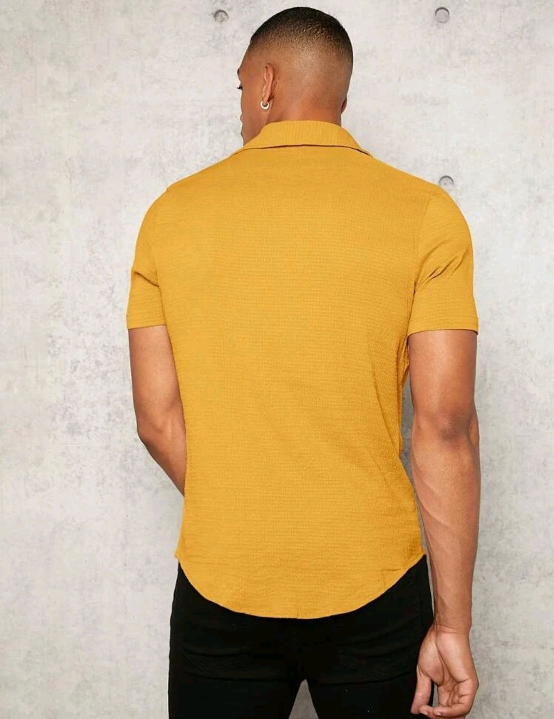MODERN FIT PLAIN SHORT SLEEVE SHIRT
