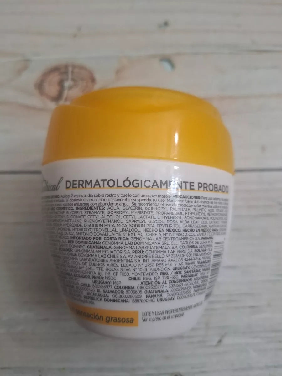 CREMA FACIAL ACLARADORA CON CELULAS MADRE DE ROSA BLANCA