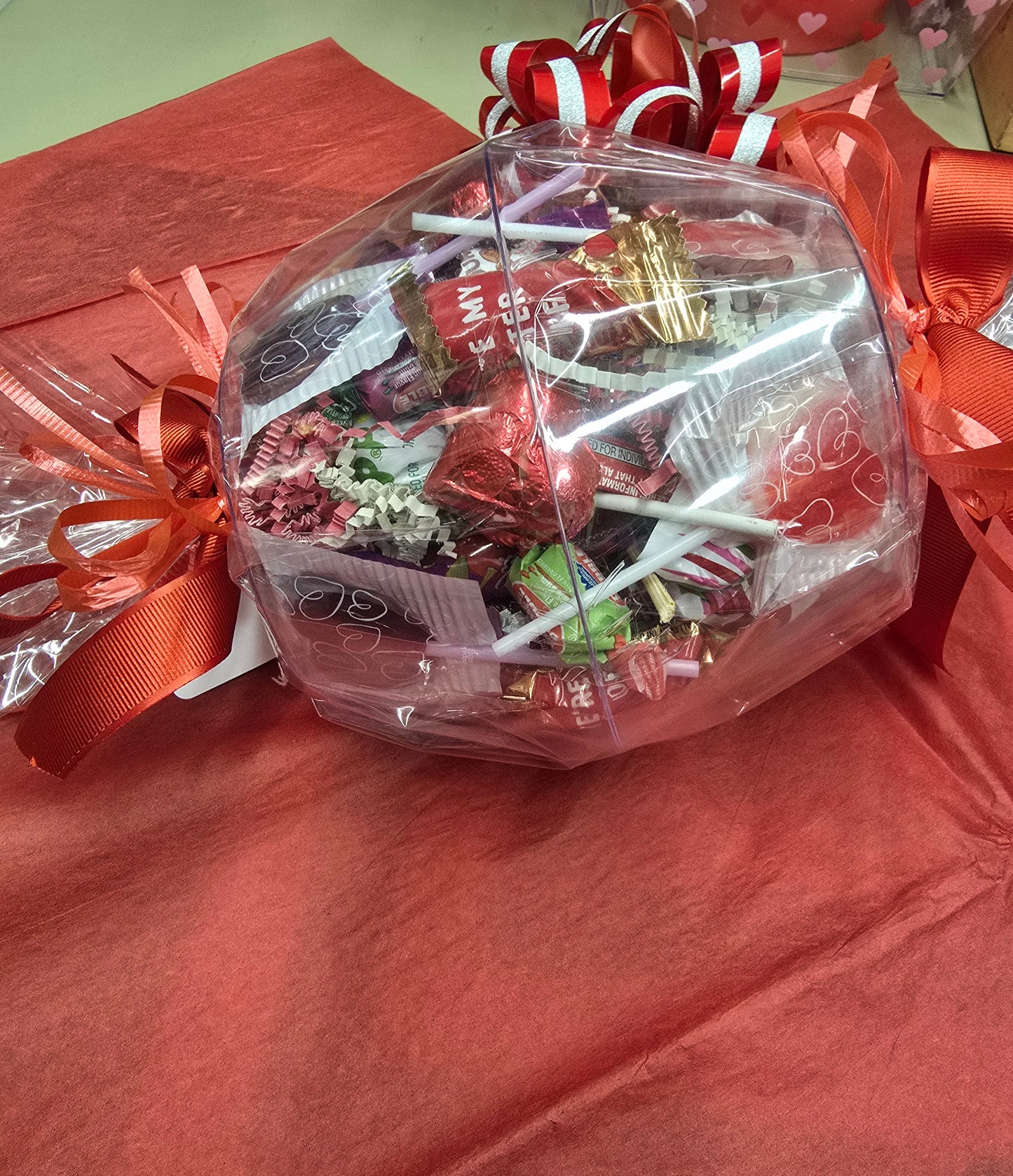 LARGE CANDY MIX/CHOCOLATE GIFT