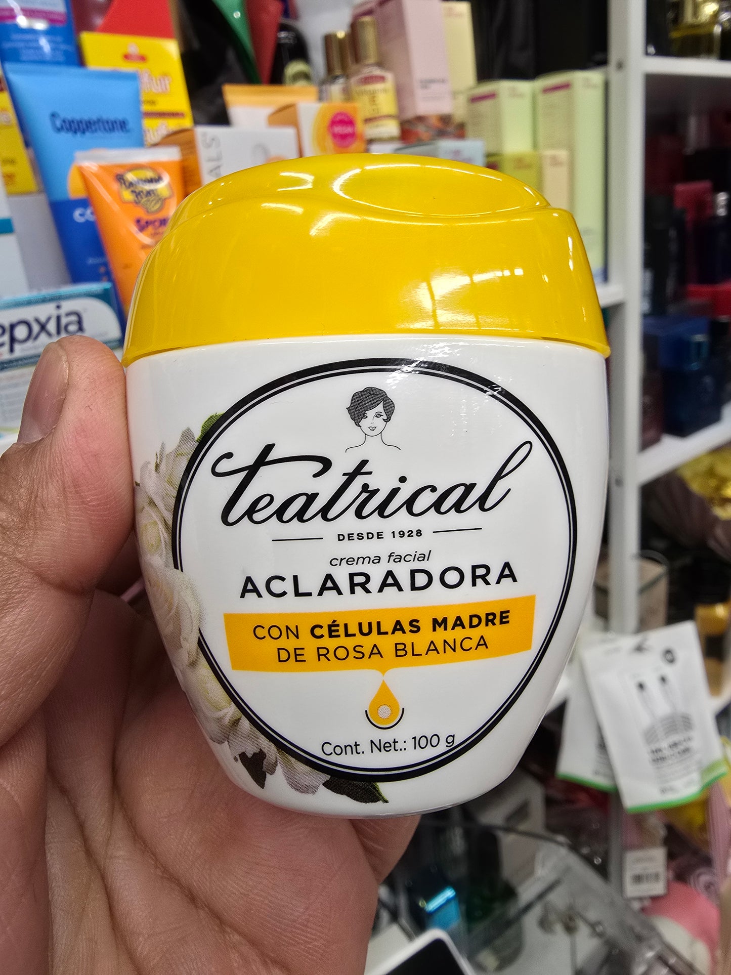 CREMA FACIAL ACLARADORA CON CELULAS MADRE DE ROSA BLANCA