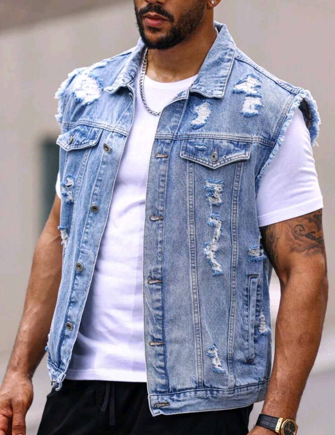 RIPPED FRAYED VEST DENIM JACKET