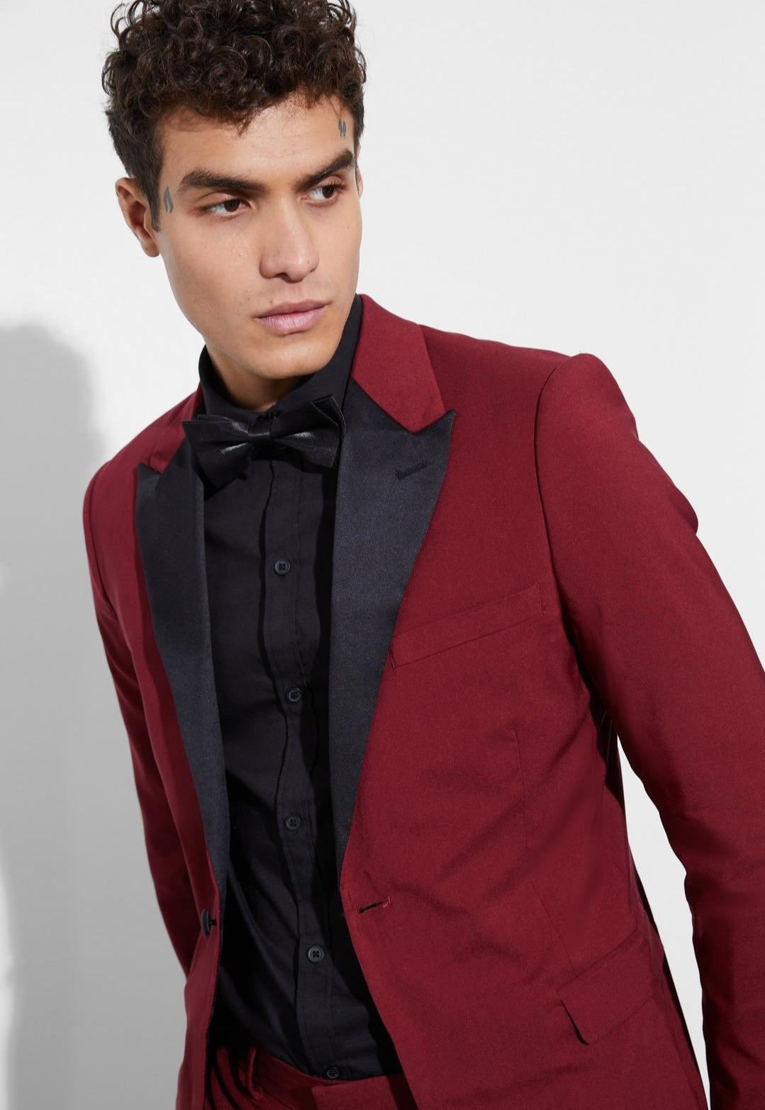 TUXEDO SINGLE BREASTED SUIT